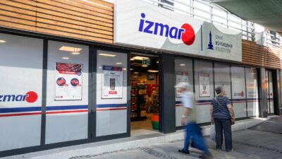 İzmir Büyükşehir Belediyesi’nin tanzim satış mağazaları İZMAR,  dokuzuncu şubesini Tarihi Kemeraltı