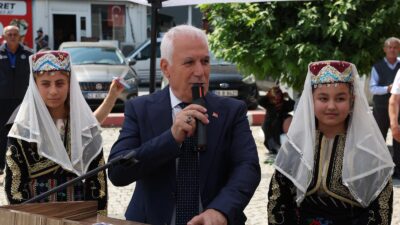 Bursa’dan Domaniç’e tarımsal destek Bursa’da çiftçilere her alanda destek sağlayan Büyükşehir Belediyesi, Kütahya’nın Domaniç