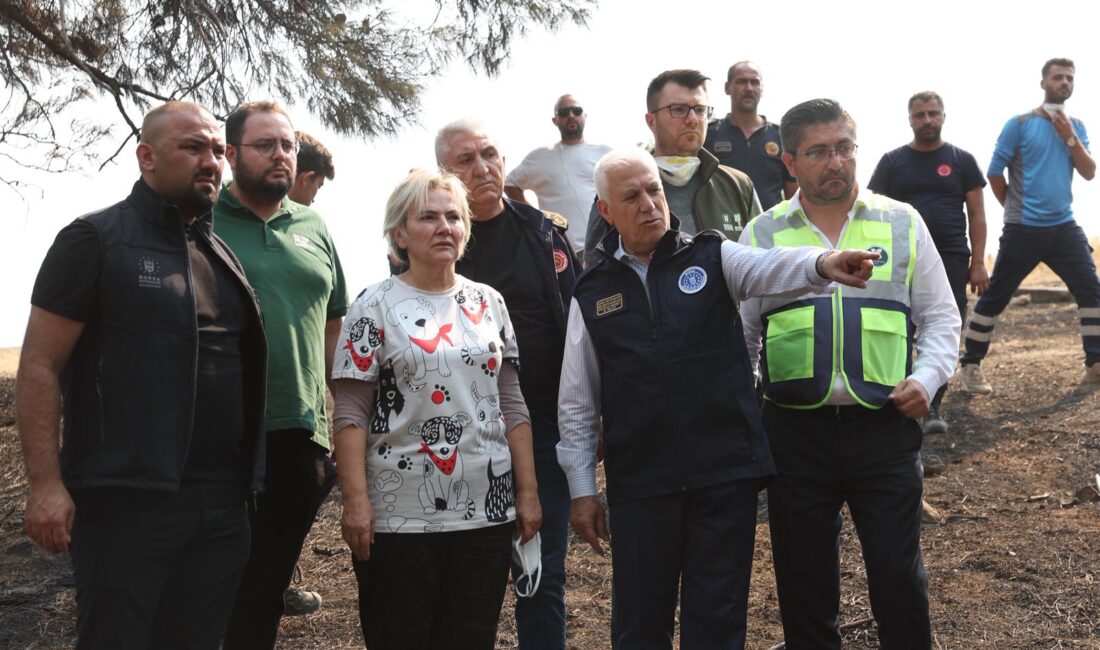 Bursa Büyükşehir Belediye Başkanı Mustafa Bozbey, Gürsu TOKİ bölgesinde devam