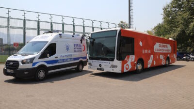 Bursa Büyükşehir, Yangın Bölgesindeki Yaraları Sarmaya Başlıyor Bursa’da çıkan orman yangınlarıyla mücadeleyi tüm birimleriyle sürdüren Büyükşehir Belediyesi,