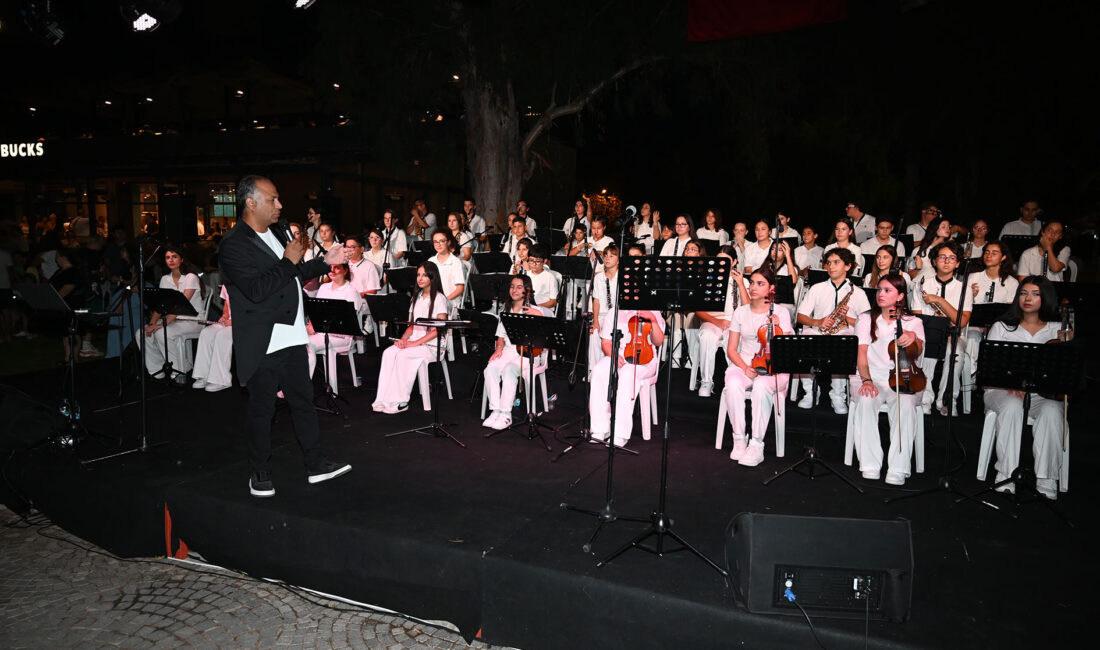 Kemer Belediye Başkanı Necati Topaloğlu öncülüğünde kurulan Kemer Belediyesi Gençlik