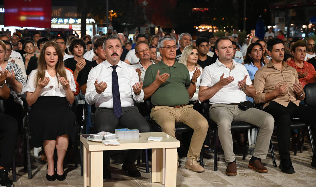 Türkiye’nin dört bir yanında olduğu gibi Kemer’de de “Zaferin Adı
