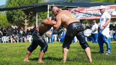 Burhaniye Belediyesi tarafından geleneksel hale getirilen ve büyük ilgi gören