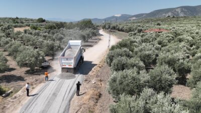 Merkezde olduğu gibi kırsal mahallelerde de ulaşım sorunlarını çözmeye devam