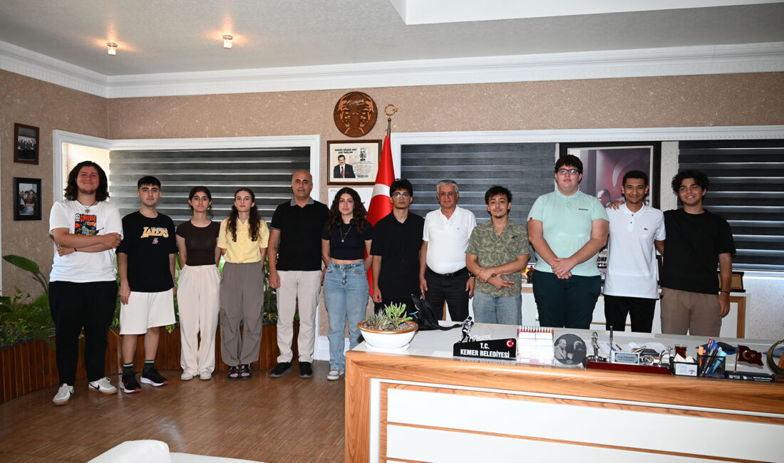 Kemer Belediye Başkanı Necati Topaloğlu‘nun “Eğitim varsa Gelecek var” projesi