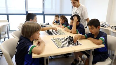 Eyüpsultan Belediyesi‘nin düzenlediği Yaz Spor Okulu ilçede yaşayan çocukların ve