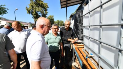 Fethiye Belediyesi, üreticiye destek çalışmalarını aralıksız sürdürüyor. Arıcılıkla
uğraşan yurttaşların ihtiyaçlarına