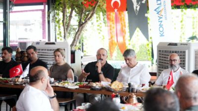 Konyaaltı Belediye Başkanı Cem Kotan, Konyaaltı esnafıyla üçüncü kez bir