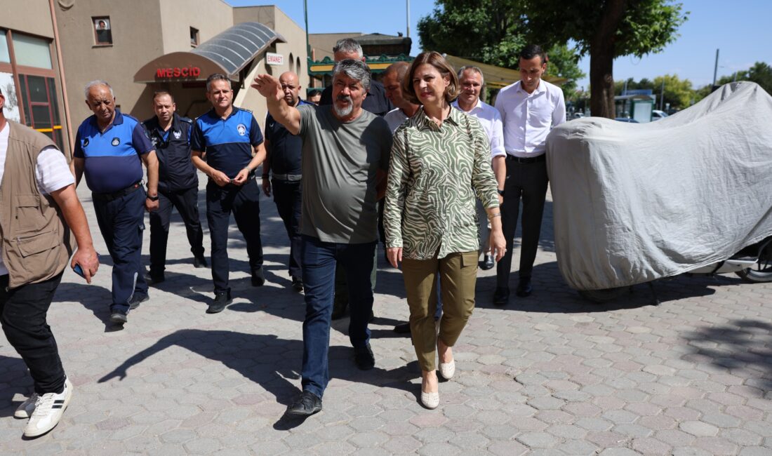 Eskişehir Büyükşehir Belediye Başkanı Ayşe Ünlüce, kent esnafıyla buluşmalarını sürdürüyor.
