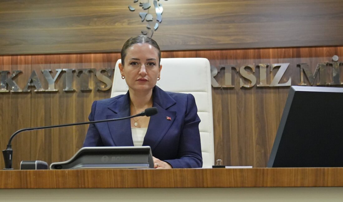 Antalya Büyükşehir Belediye Meclisi, başkan vekili seçmek üzere olağanüstü toplandı.