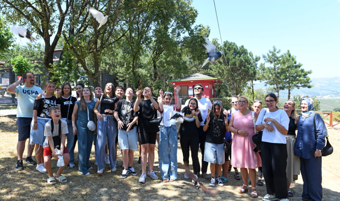 Bosna Hersekli öğrenciler, Osmangazi Belediyesi’nin ev sahipliğinde hem Bursa’yı tanıdı