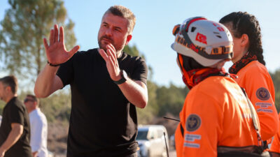 Belediye Başkanı Görkem Duman yangın bölgesinden seslendi.