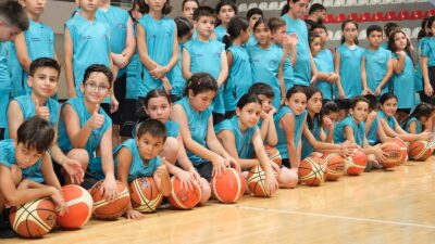 Adana Büyükşehir Belediyesi; 2025 yılında 10 ilçede, 13 branşta (futbol,