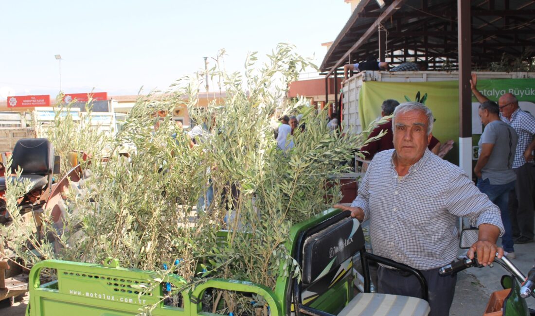 Antalya Büyükşehir Belediyesi, kırsal kalkınma projeleri kapsamında 19 ilçede 2