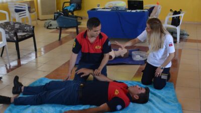 Muğla Büyükşehir’den İtfaiye Erlerine Hayat Kurtaran Eğitim Muğla Büyükşehir Belediyesi, İtfaiye Daire Başkanlığı bünyesinde görev yapan personelin