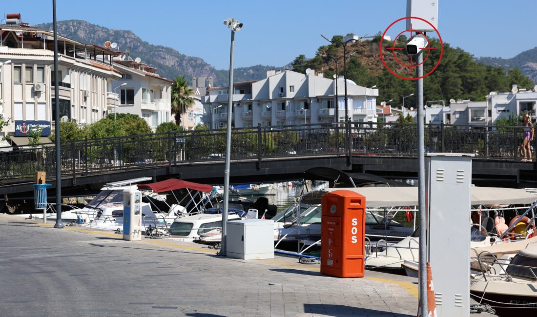 Marmaris Belediyesi, araçların trafiğe kapalı alanlara girişini engellemek amacıyla kameralı
sisteme