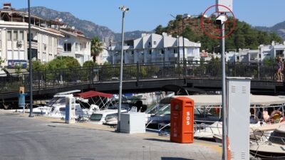 Marmaris Belediyesi, araçların trafiğe kapalı alanlara girişini engellemek amacıyla kameralı
sisteme