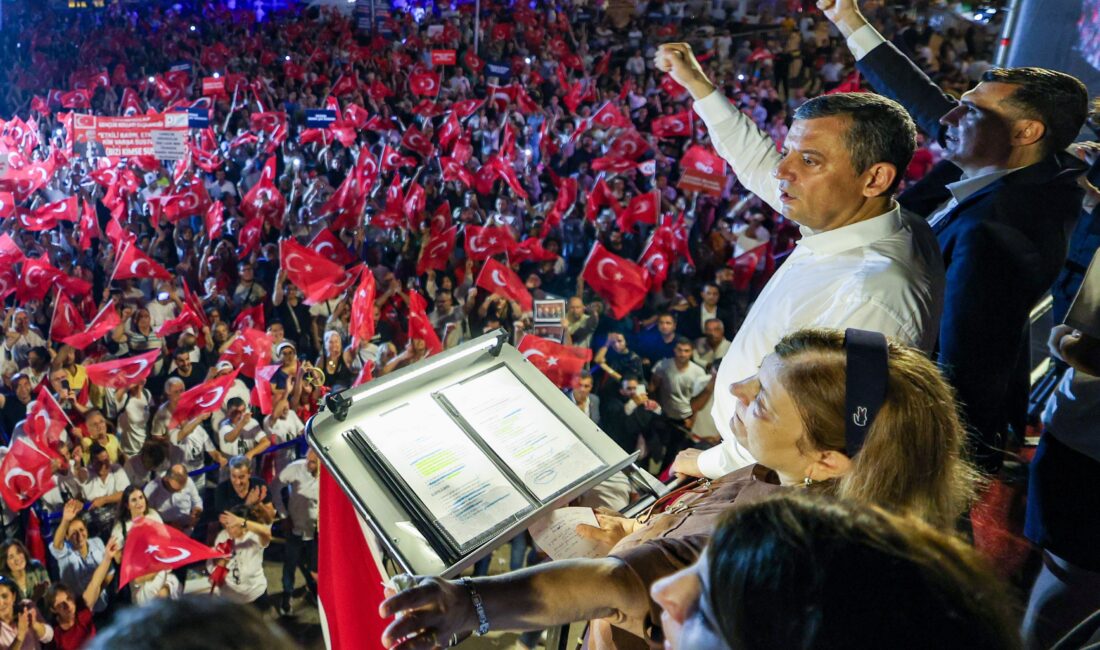 Cumhuriyet Halk Partisi Genel Başkanı Özgür Özel, Adana’da gerçekleştirilen Millet