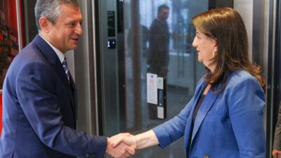 Cumhuriyet Halk Partisi Genel Başkanı Özgür Özel, Pervin Buldan, Mithat