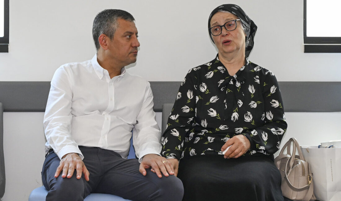 Cumhuriyet Halk Partisi Genel Başkanı Özgür Özel, Beylikdüzü Belediye Başkanı