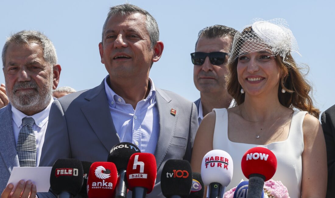 Cumhuriyet Halk Partisi Genel Başkanı Özgür Özel, Silivri Cezaevi’nde başta