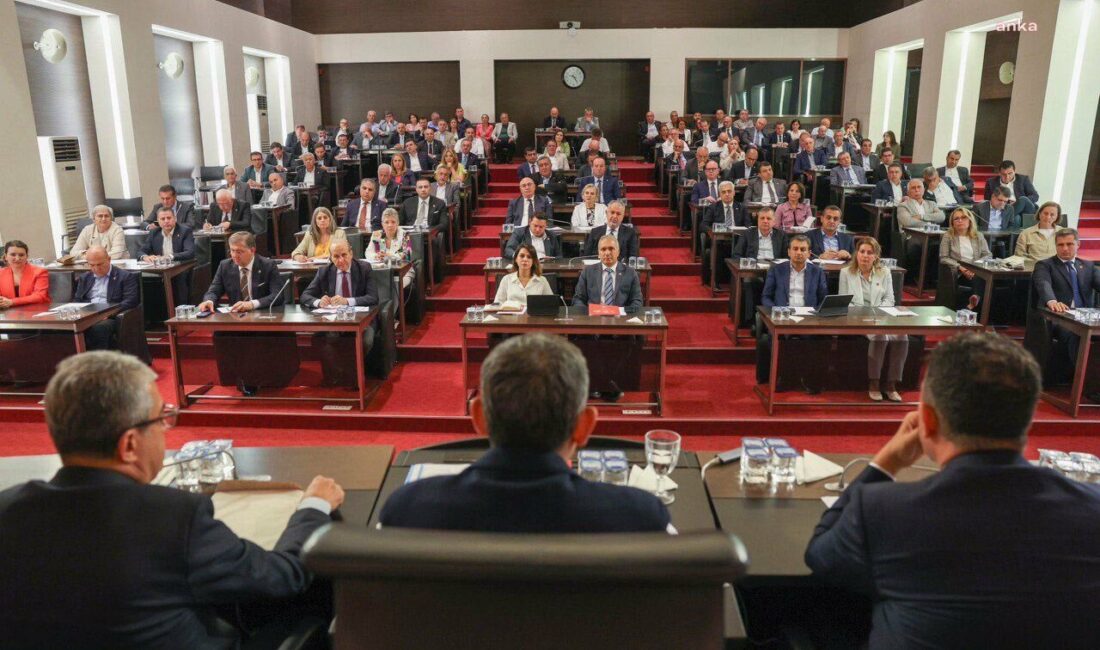CHP grubu, Özel başkanlığında toplandı