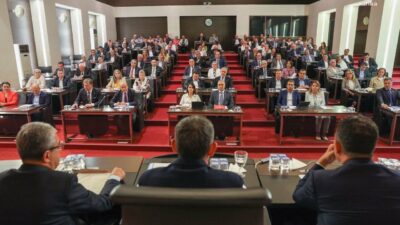 CHP grubu, Özel başkanlığında toplandı