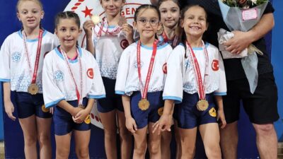Afyon’da düzenlenen 30 Ağustos Minik Kızlar Cimnastik Zafer Kupası Kulüpler