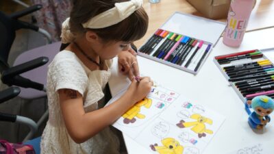 Kadıköy Belediyesi Karikatür Evi, çocukların, gençlerin ve yetişkinlerin katılabileceği, karikatür