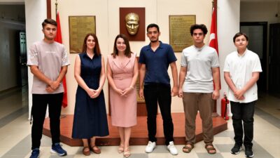 Bornova Belediyesi Gençlik Eğitim Merkezi (BELGEM), sağladığı ücretsiz eğitim desteğiyle