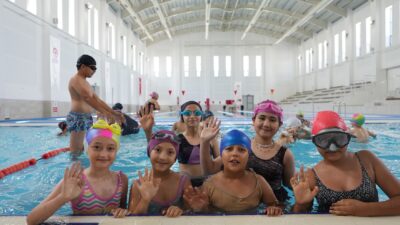 Denizli Büyükşehir Belediye Başkanı Bülent Nuri Çavuşoğlu’nun öncülüğünde sürdürülen “Yüzme