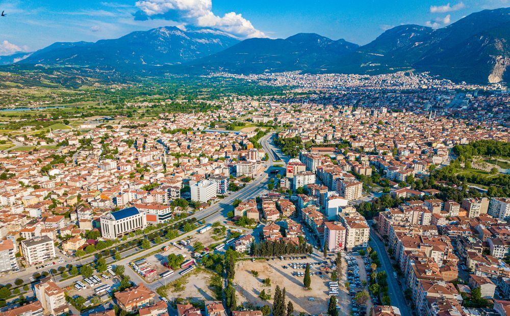 Denizli Büyükşehir Belediyesi’nden Çalışan Ailelere Büyük Destek: Ücretsiz Tam Gün Yaz Okulu Başlıyor Denizli Büyükşehir Belediyesi, anne ve babası tam gün çalışan ailelerin