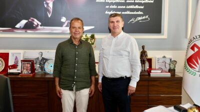 Burdur Belediye Başkanı ve Akdeniz Belediyeler Birliği Başkan Vekili Ali