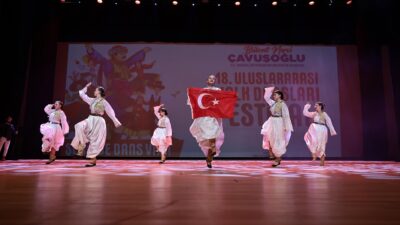 Denizli, 19. Uluslararası Halk Dansları Festivali’ne hazır Denizli Büyükşehir Belediyesi’nin ev sahipliğinde gerçekleşecek 19. Uluslararası Halk Dansları