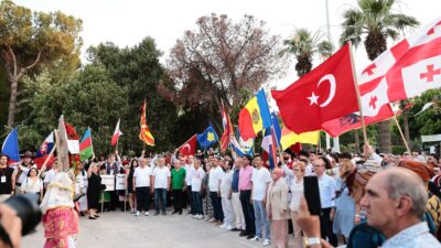 Denizli, bu yıl 19.’su düzenlenen Uluslararası Halk Dansları Festivali ile