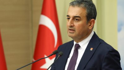 CHP Genel Başkan Yardımcısı Burhanettin Bulut, Cumhurbaşkanlığı Sarayının yılın ilk