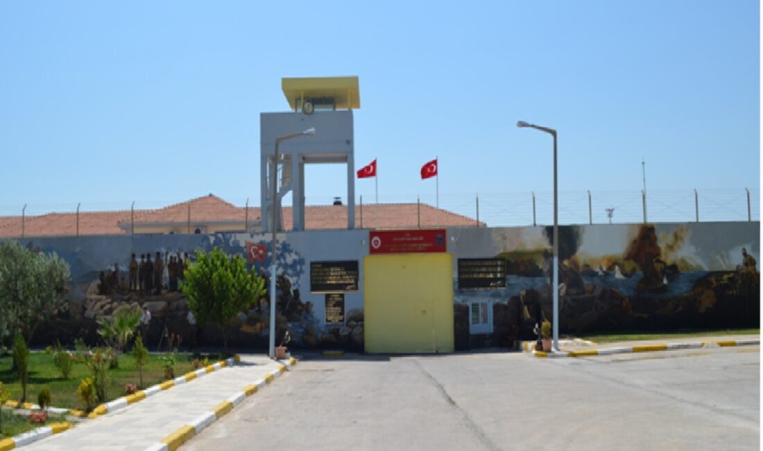  İzmir Cumhuriyet Başsavcılığınca İzmir Büyükşehir Belediyesi’ne yönelik başlattığı operasyon kapsamında