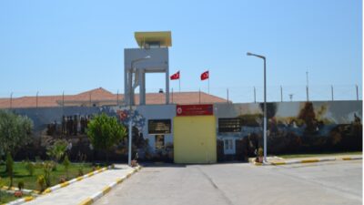  İzmir Cumhuriyet Başsavcılığınca İzmir Büyükşehir Belediyesi’ne yönelik başlattığı operasyon kapsamında