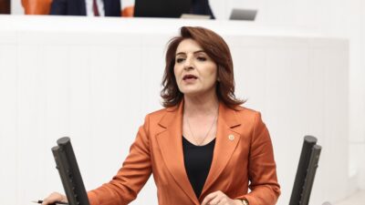 CHP’li Gülcan Kış: “Bu Yasa Tam Bir Doğa Talanıdır, Geçit Vermeyeceğiz!” CHP Mersin Milletvekili Gülcan Kış, TBMM Genel Kurulu’nda görüşmeleri süren