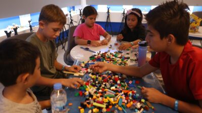 Antalya Bilim Merkezi’nin STEM Atölyesi, bilim ve teknolojiye ilgi duyan