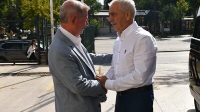 Keşan Belediye Başkanı Op. Dr. Mehmet Özcan, görevine başlamasının ardından