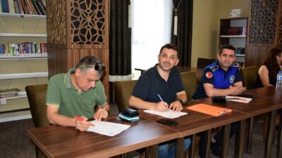 Şehzadeler Belediyesi, çalışanlarına yönelik iş sağlığı ve güvenliği eğitimi düzenledi.