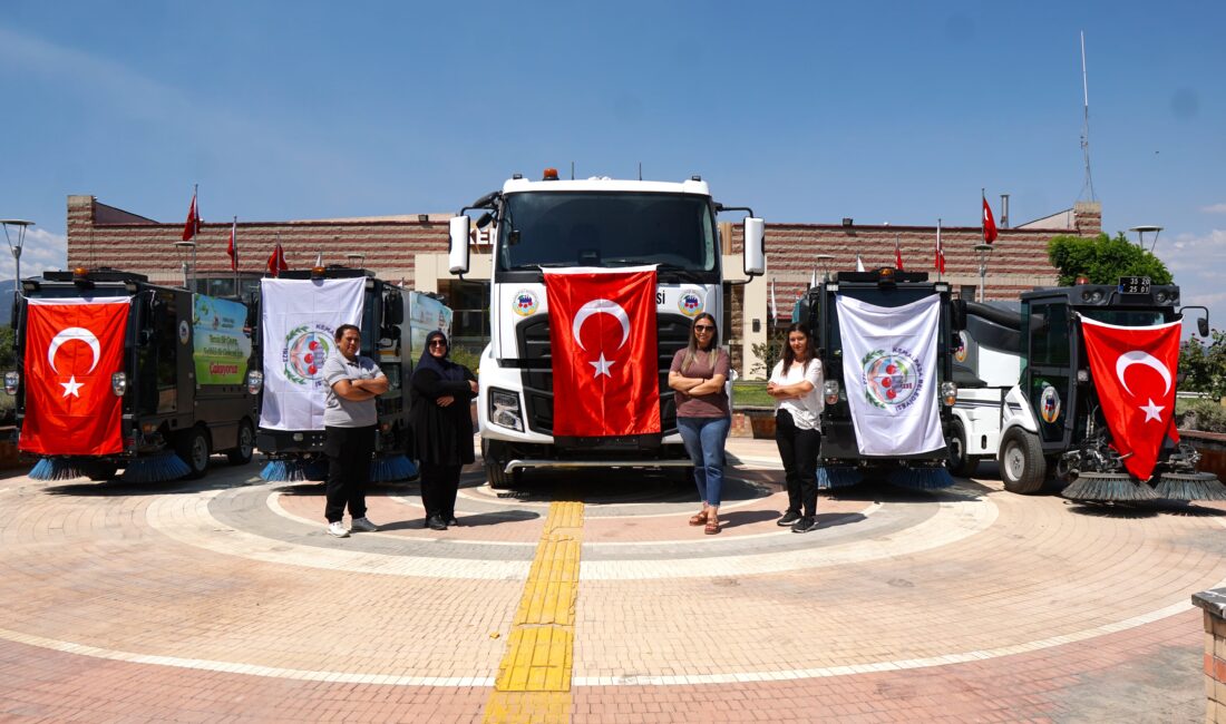 Kemalpaşa Belediyesi araç filosuna 5 yeni araç daha ekleyerek temizlik