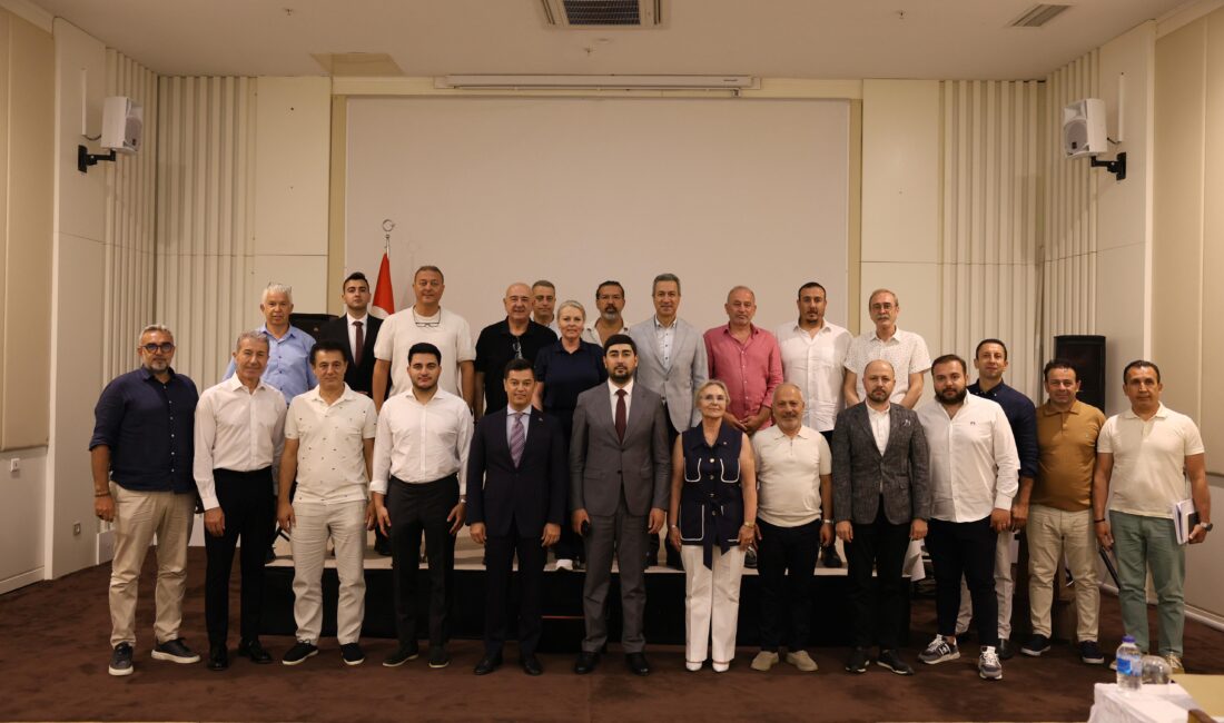 Kazakistan Cumhurbaşkanı Yardımcısı ve Halk Meclisi Başkan Yardımcısı Rassul Akhmedov