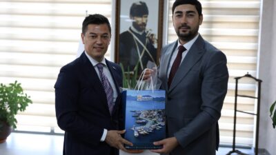 Kazakistan Cumhurbaşkanı Yardımcısı ve Halk Meclisi Başkan Yardımcısı Rassul Akhmedov,
Marmaris