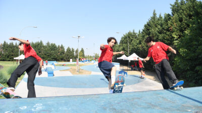 Osmangazi Belediyesi’nin öncü projelerinden Sukaypark, bu kez Kaykay Milli Takımı’nın