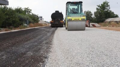 Kepez Belediyesi, Altınova Düden Mahallesi Cahit Sokak’ta gerçekleştirdiği 450 metre