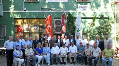 Osmangazi Belediye Başkanı Erkan Aydın, Kıracaali Mahallesi sakinleri ile kahvaltı