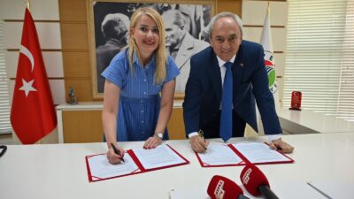 Merkezefendi Belediye Başkanı Şeniz Doğan ile Kepez Belediye Başkanı Mesut