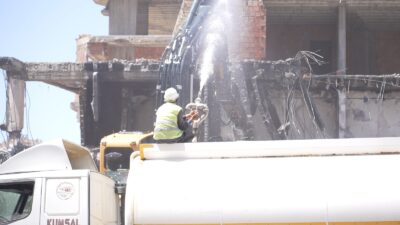 Mezitli Belediyesi, kentte imar kirliliğine neden olan kaçak yapılaşmayla mücadelesine